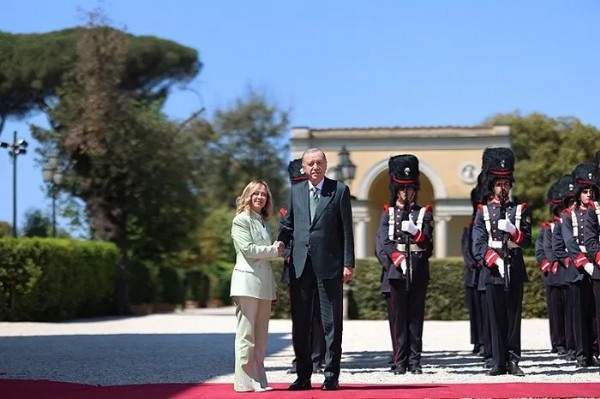 Cumhurbaşkanı Erdoğan'dan İtalya'da net mesaj: Ticaret hedefimiz 40 milyar dolar
